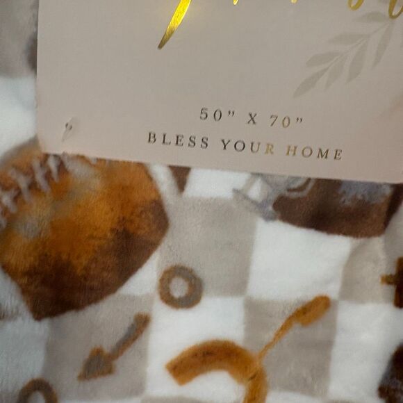 Football Blanket Checkered Goal Post Football Play Football NWT 50x70” - Picture 3 of 10